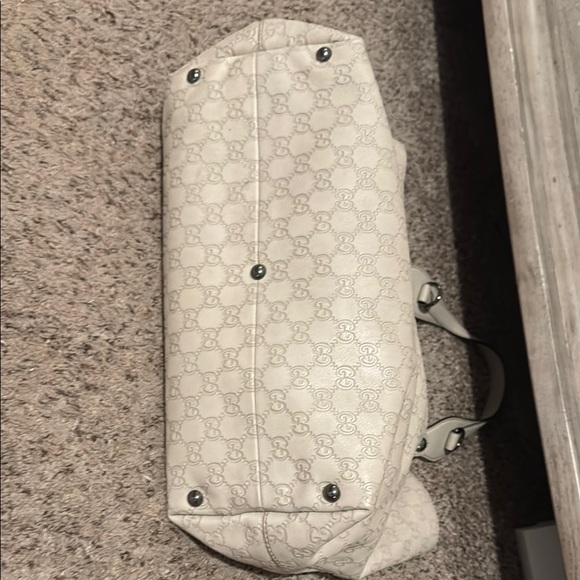 Gucci Beige Monogram Tote Bag - Guaranteed Authenticity - Picture 3 of 8